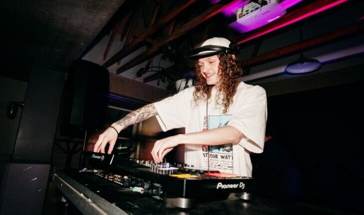 Live Music with DJ Paperthin at Tudor Hotel